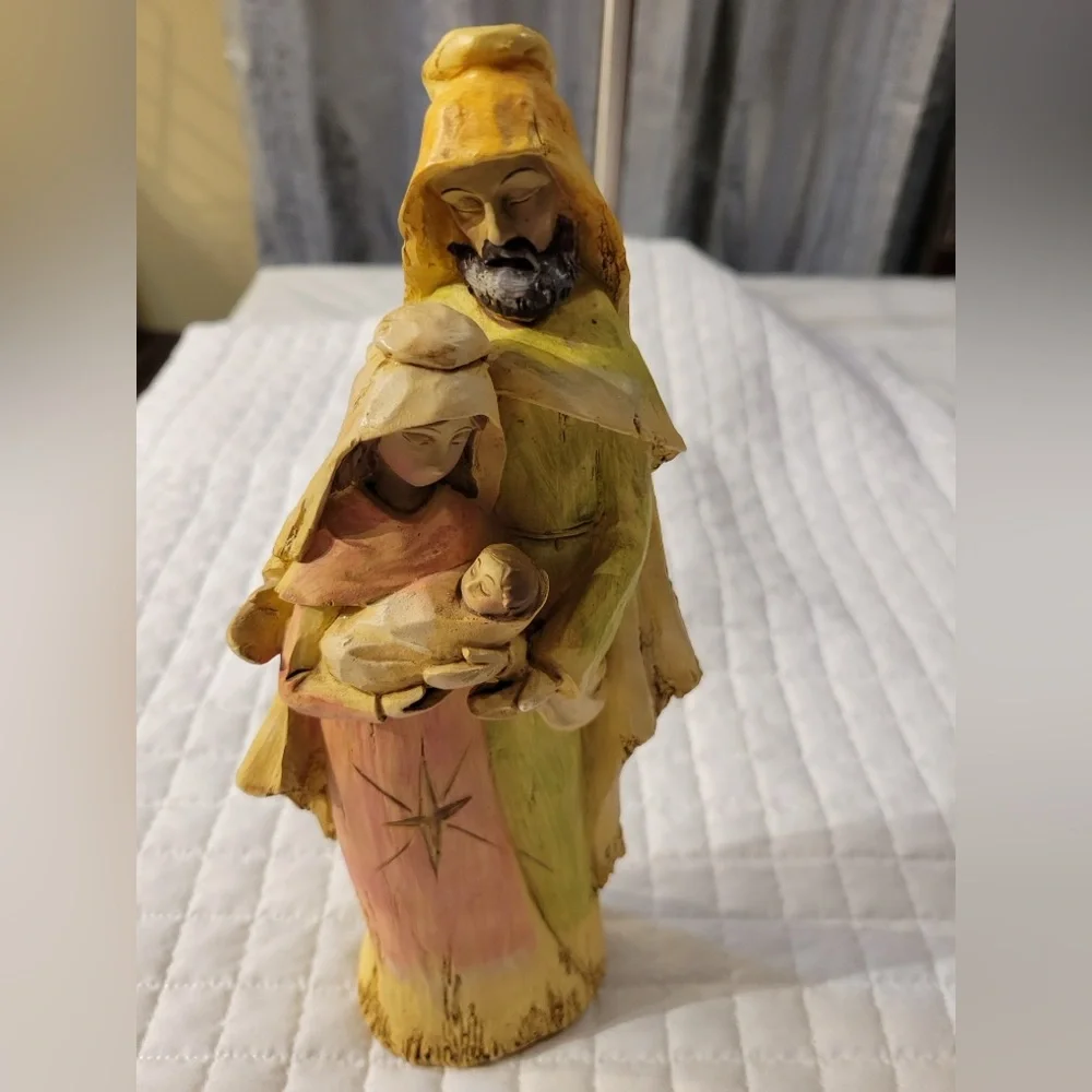 RARE Nativity Resin Figurine Unique Sculpt Holy Christmas Holiday Festive Winter